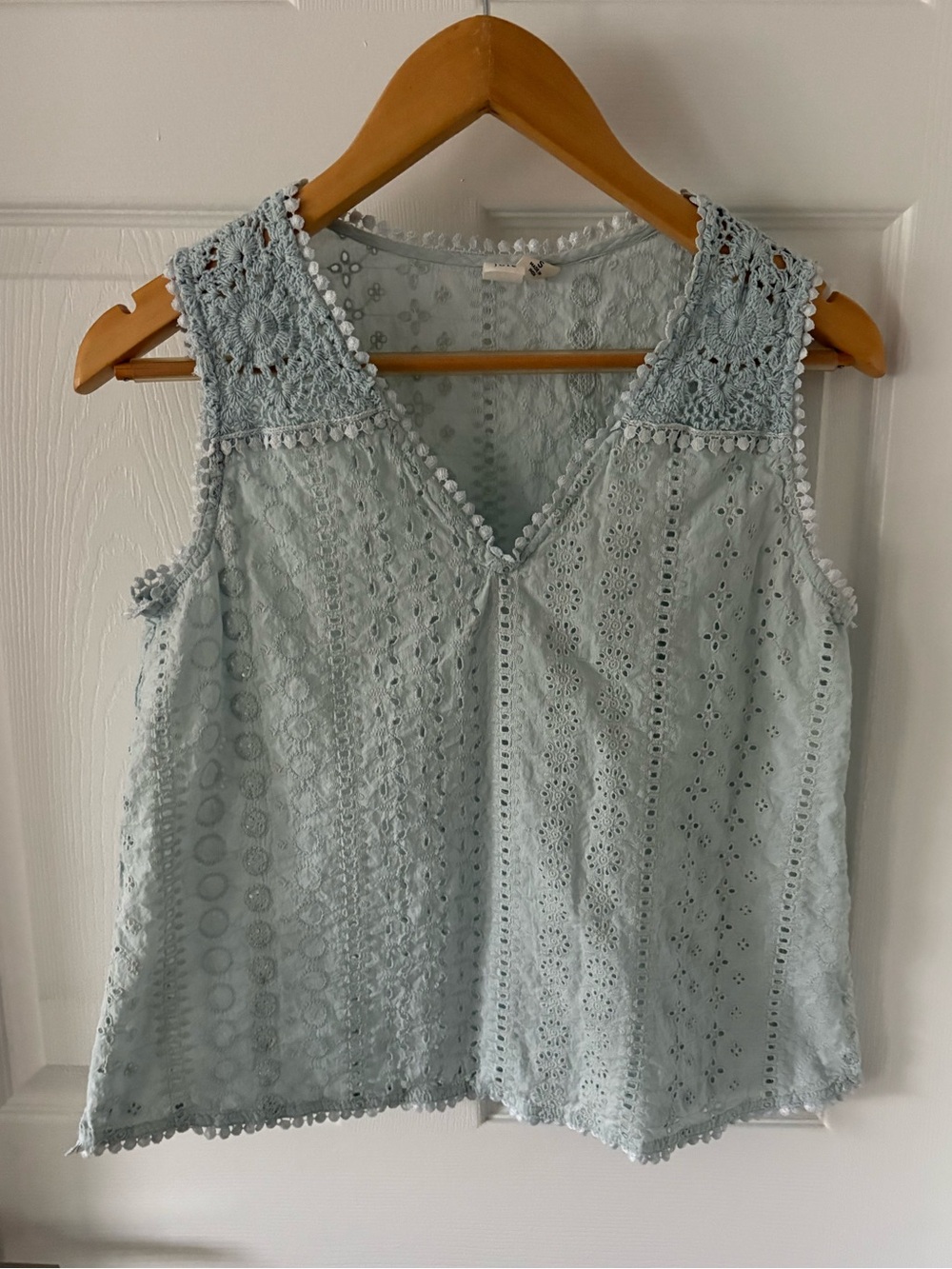 Joie Light Blue Eyelet Crochet V-Neck Sleeveless Tank Top Blouse Size S